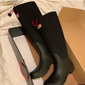 HUNTER Brand Rubber x Rain Boots!